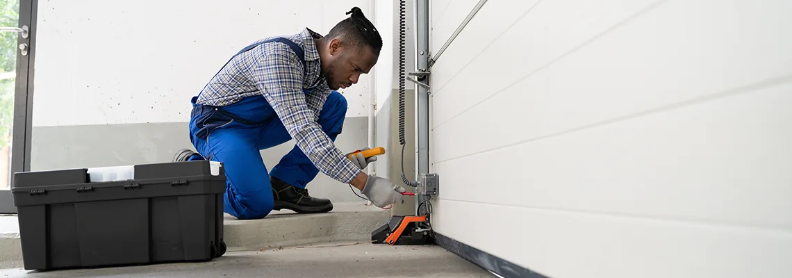 Repair Garage Door Not Closing But Light Flashing in Ocoee, FL