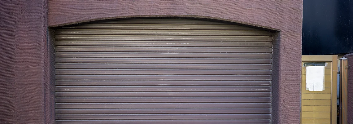 Fallen Garage Door Worn Rollers Replacement in Ocoee, Florida